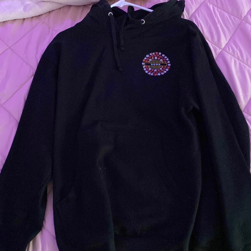 5sos hoodie!